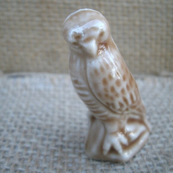 Vintage Wade Whimsies Hawk Porcelain Figurine - Picture 9 of 10